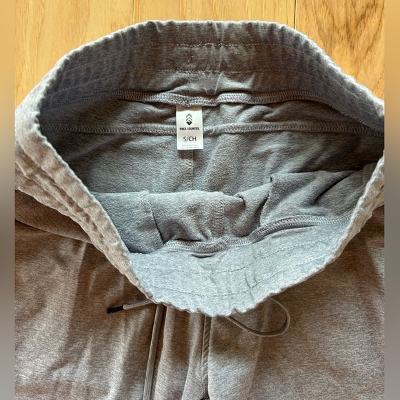 Free Country women’s knit joggers- like new! - Picture 6 of 6